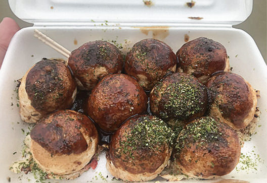 広島の月刊わしら:久和喜の海岸線にあるたこ焼き