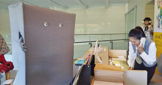 ぬりかべも普通に展示を見てもいいか、美術館の方に問い合わせてもろうとるところ